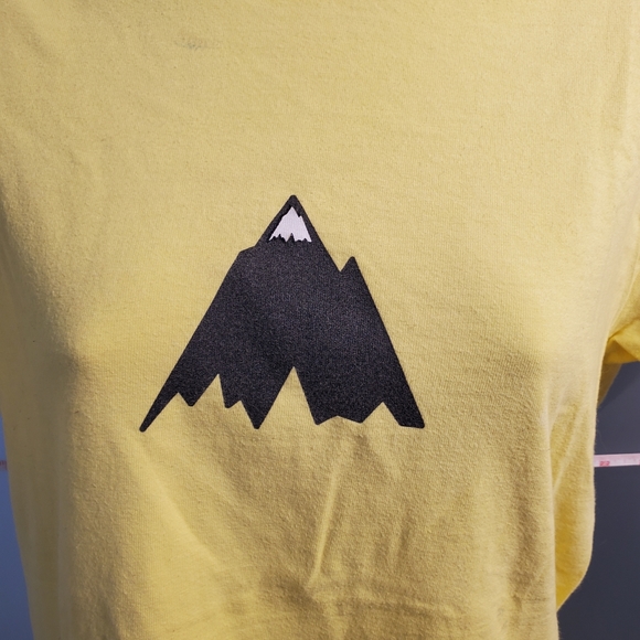 Unisex (Mens Small), Short Tee Shirt, Mountain, Boarding, Yellow with Black - Picture 2 of 10